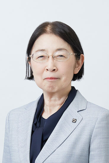 Photo of the face of Atsuko Muraki